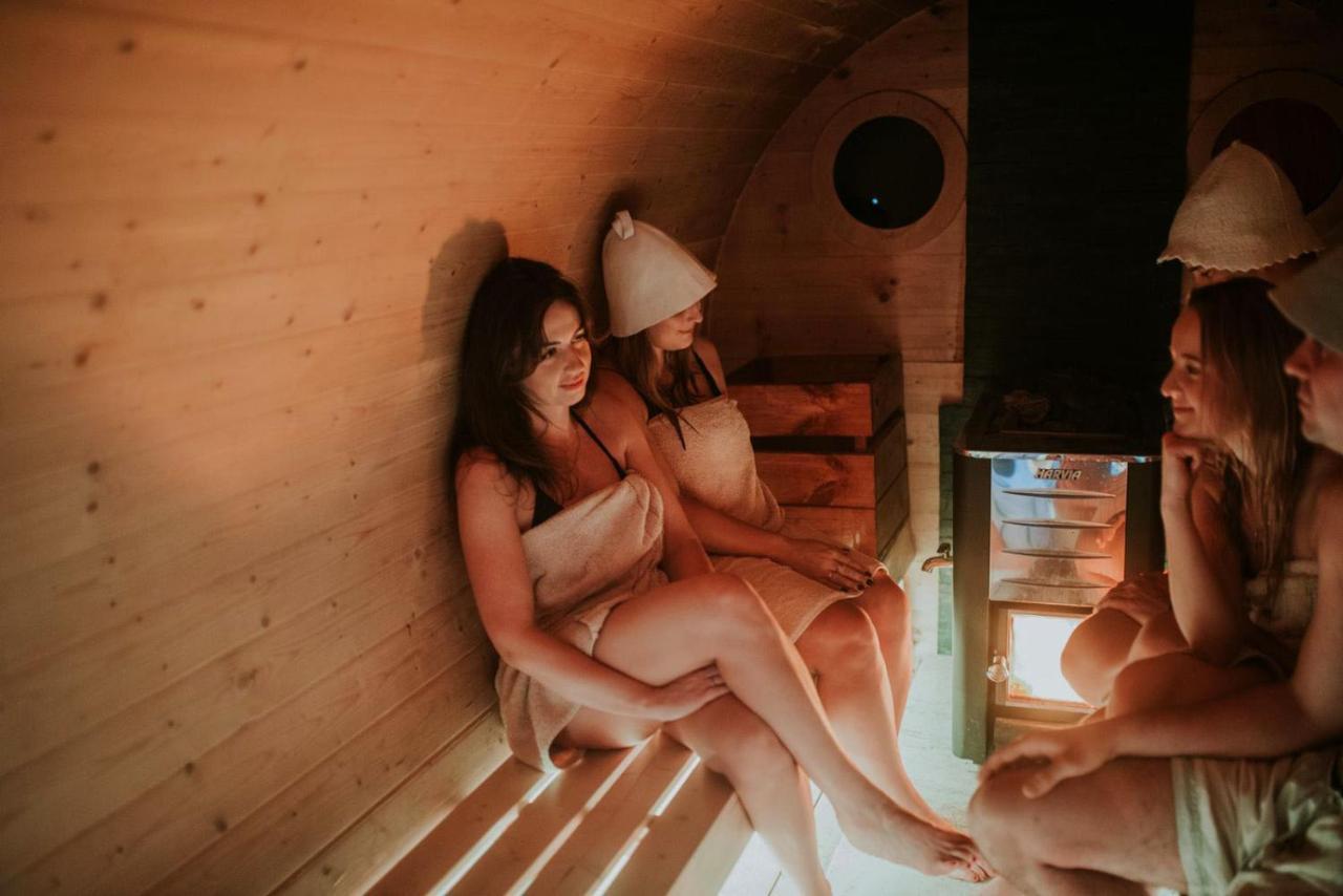Aloha Glamp - Okragle Domki Przy Rzece - Balia I Sauna - Energylandia Zagornik Екстер'єр фото