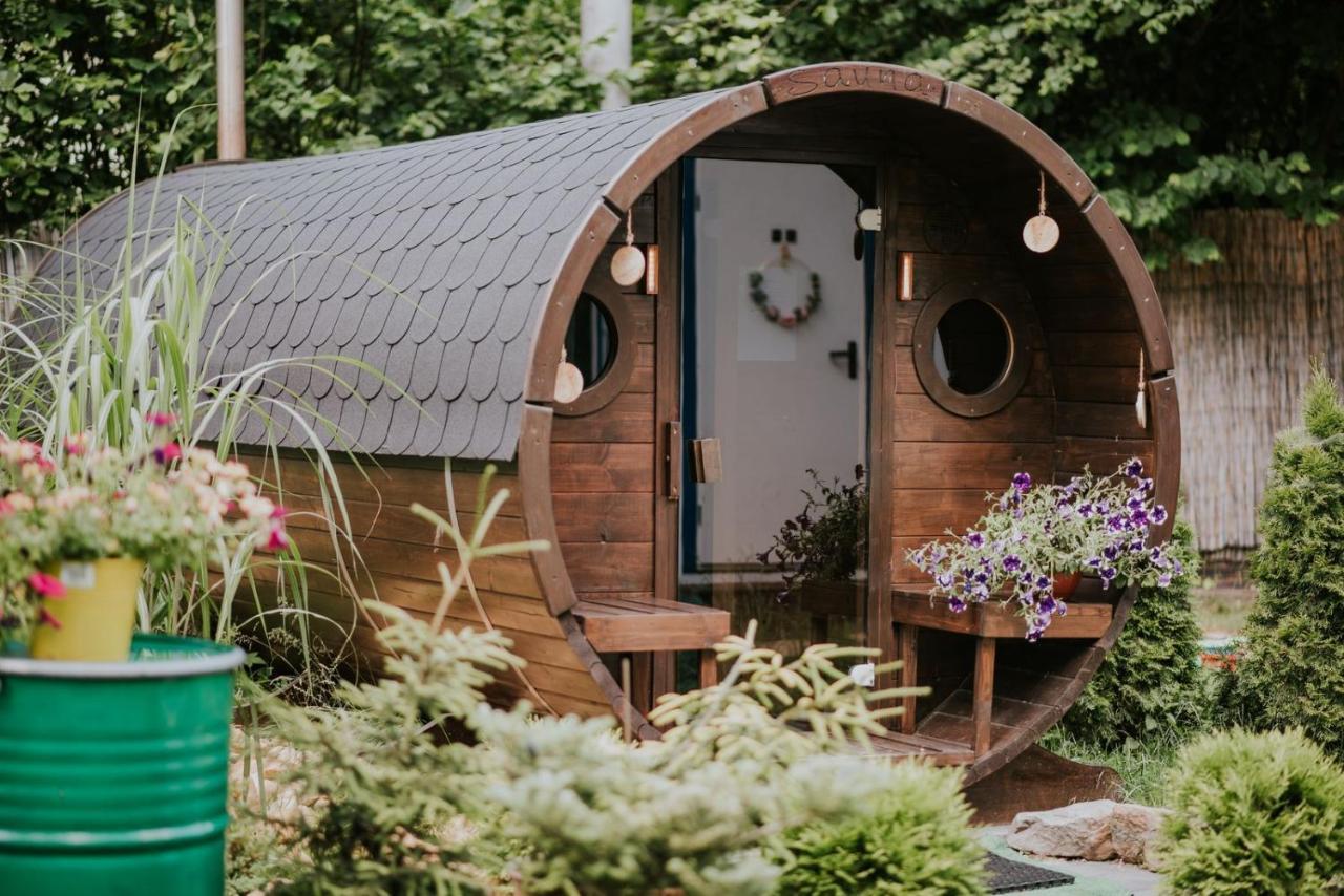 Aloha Glamp - Okragle Domki Przy Rzece - Balia I Sauna - Energylandia Zagornik Екстер'єр фото