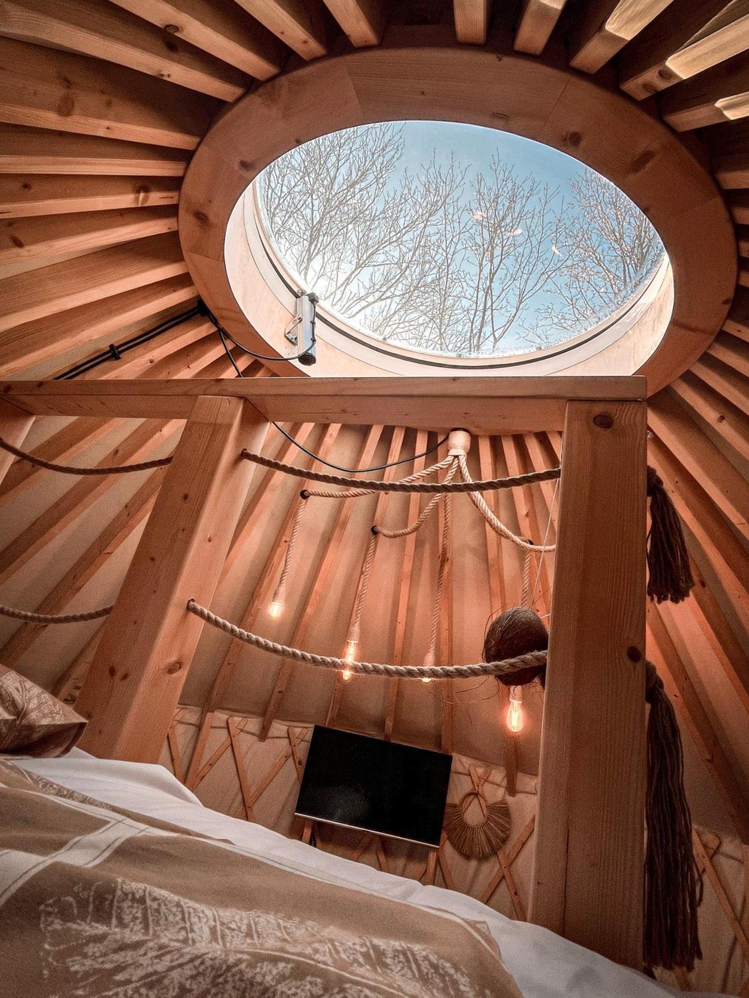 Aloha Glamp - Okragle Domki Przy Rzece - Balia I Sauna - Energylandia Zagornik Екстер'єр фото