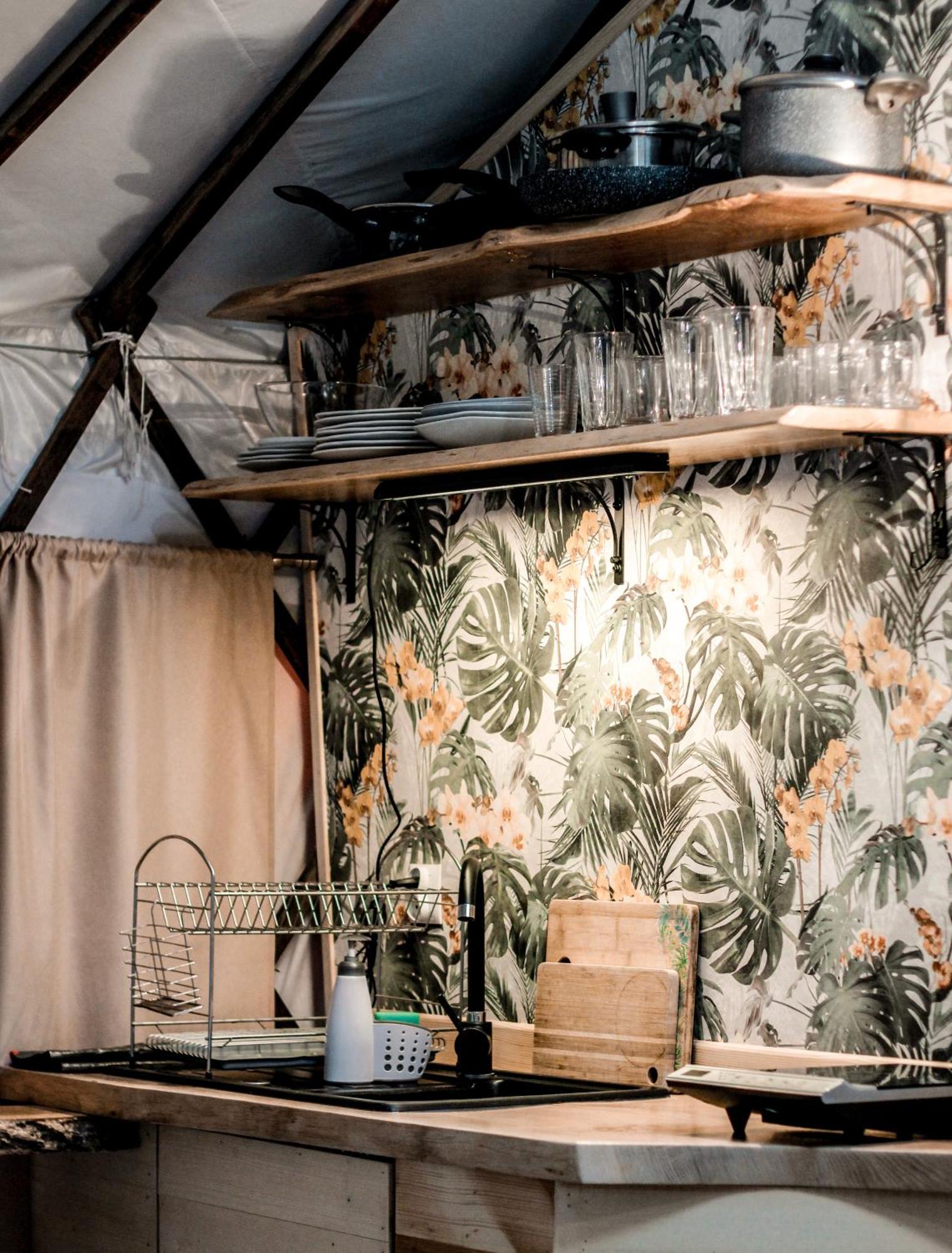 Aloha Glamp - Okragle Domki Przy Rzece - Balia I Sauna - Energylandia Zagornik Номер фото