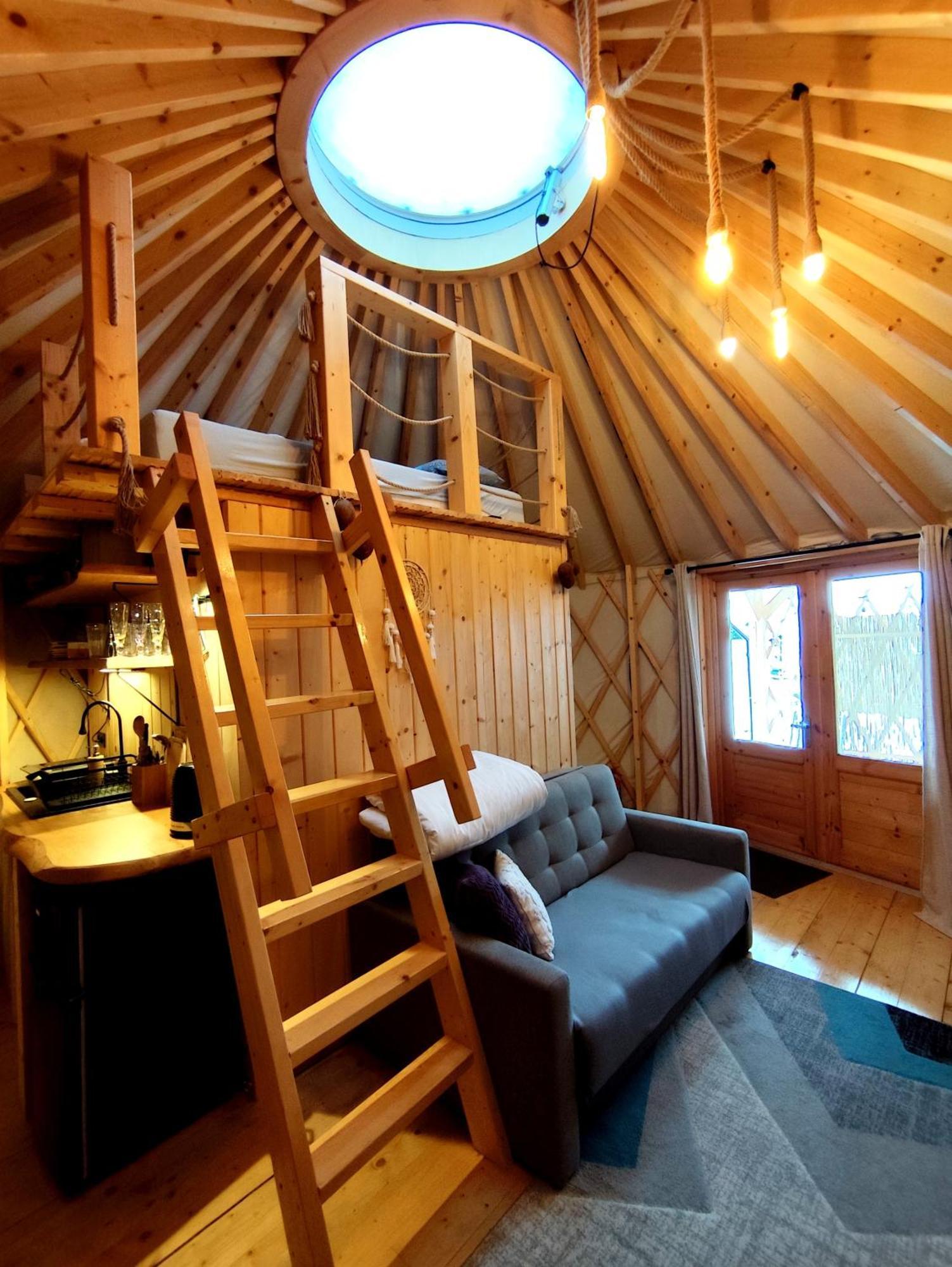 Aloha Glamp - Okragle Domki Przy Rzece - Balia I Sauna - Energylandia Zagornik Екстер'єр фото